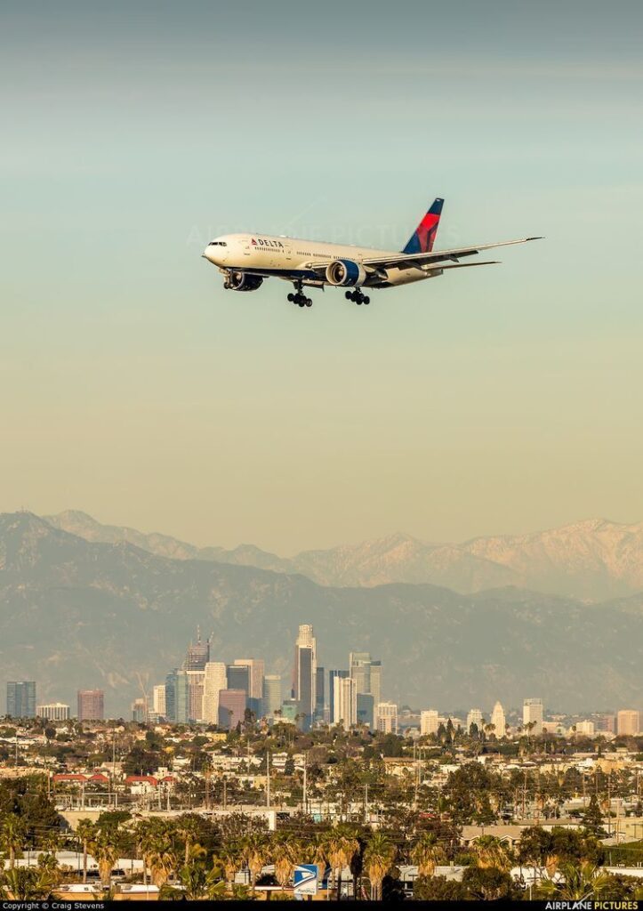 Delta Flight DL275 Diverted to LAX