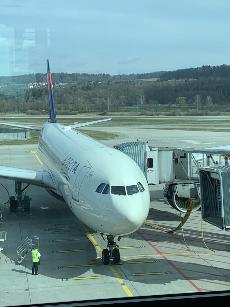 Delta Flight DL275 Diverted to LAX